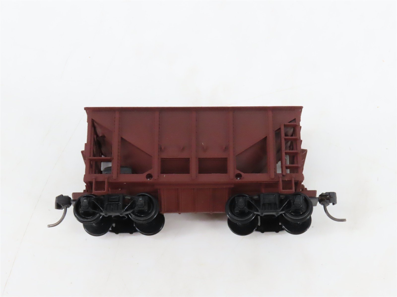 LOT of 4 HO Scale Unlettered 24' Ore Hopper Cars