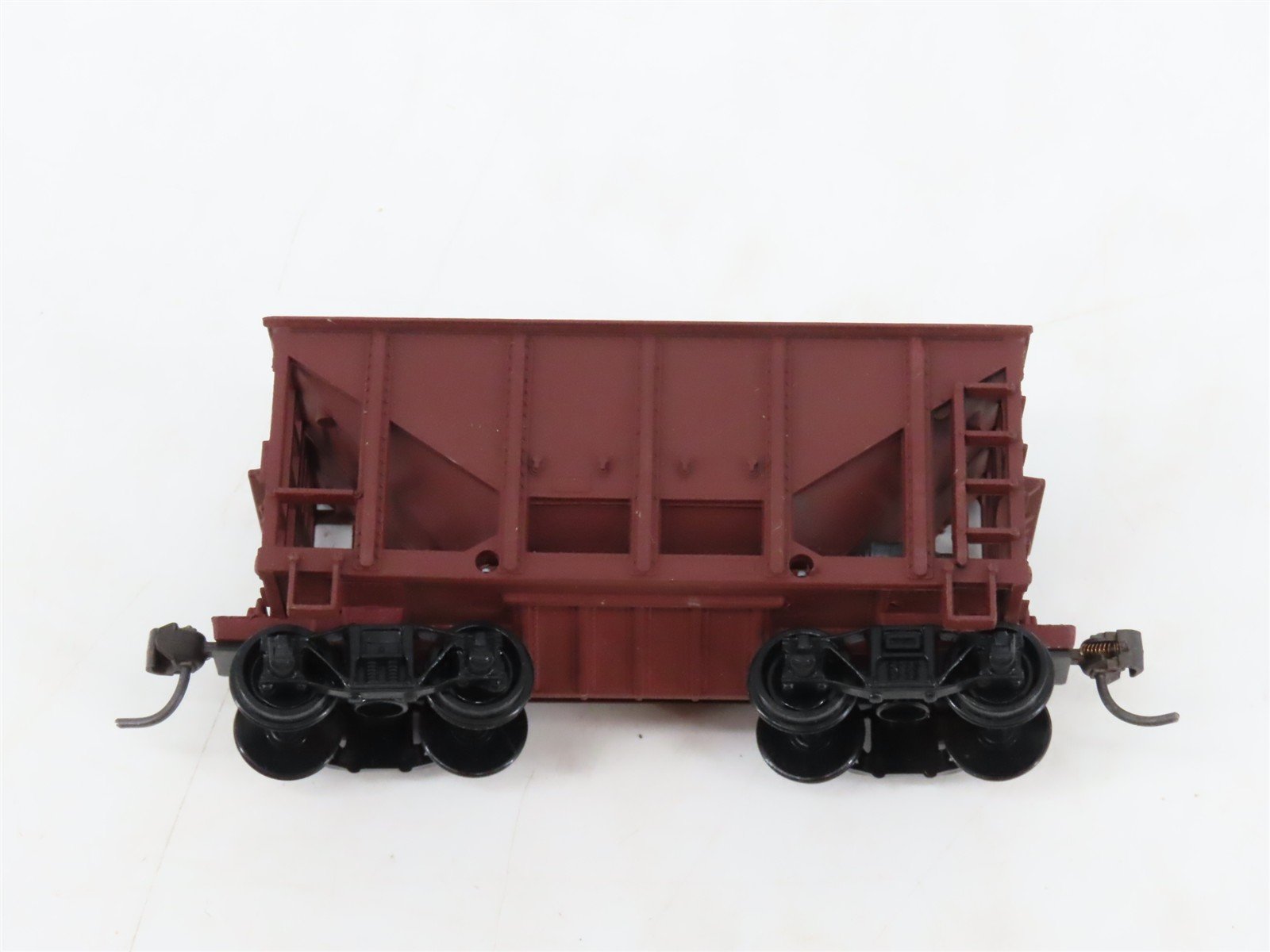 LOT of 4 HO Scale Unlettered 24' Ore Hopper Cars