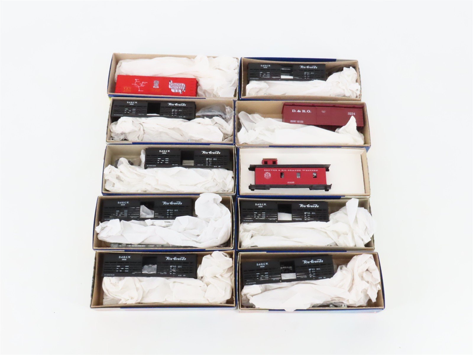 LOT of 10 HO Scale Roundhouse DRGW Rio Grande Stockcar, Boxcar & Caboose Kit