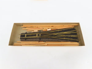 HO 1/87 Simmons Scale Models Inc. Kit No.201:398 3-Stall Roundhouse Frame-Work