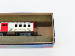 LOT of 3 HO Scale Roundhouse Ringling Bros Boxcars Kits & Coach Passenger Car
