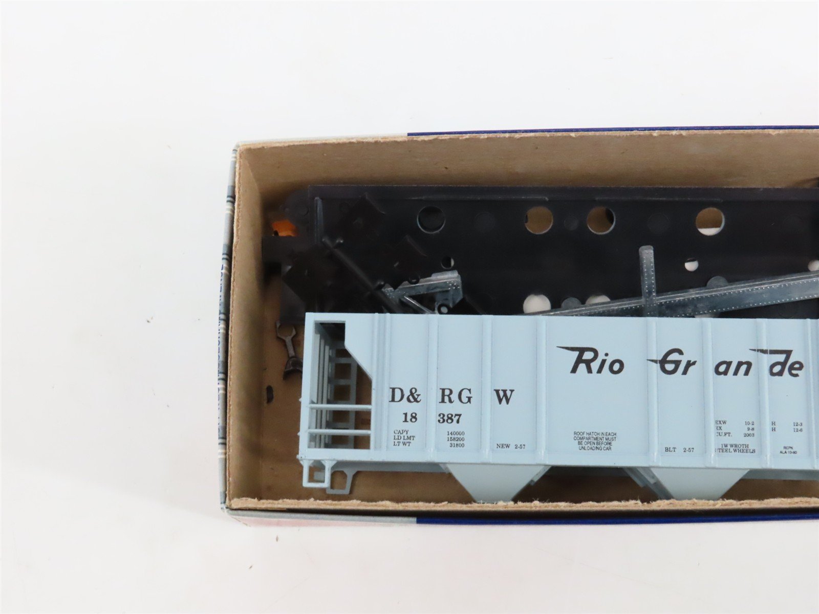 LOT of 7 HO Scale Roundhouse DRGW Rio Grande Hopper & Boxcar Kits
