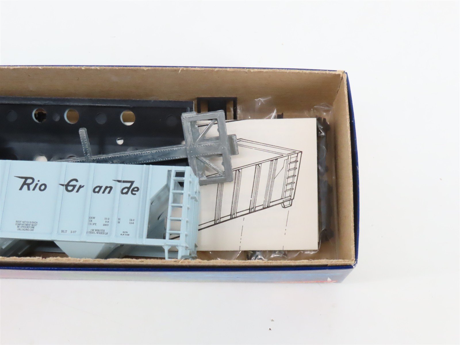LOT of 7 HO Scale Roundhouse DRGW Rio Grande Hopper & Boxcar Kits