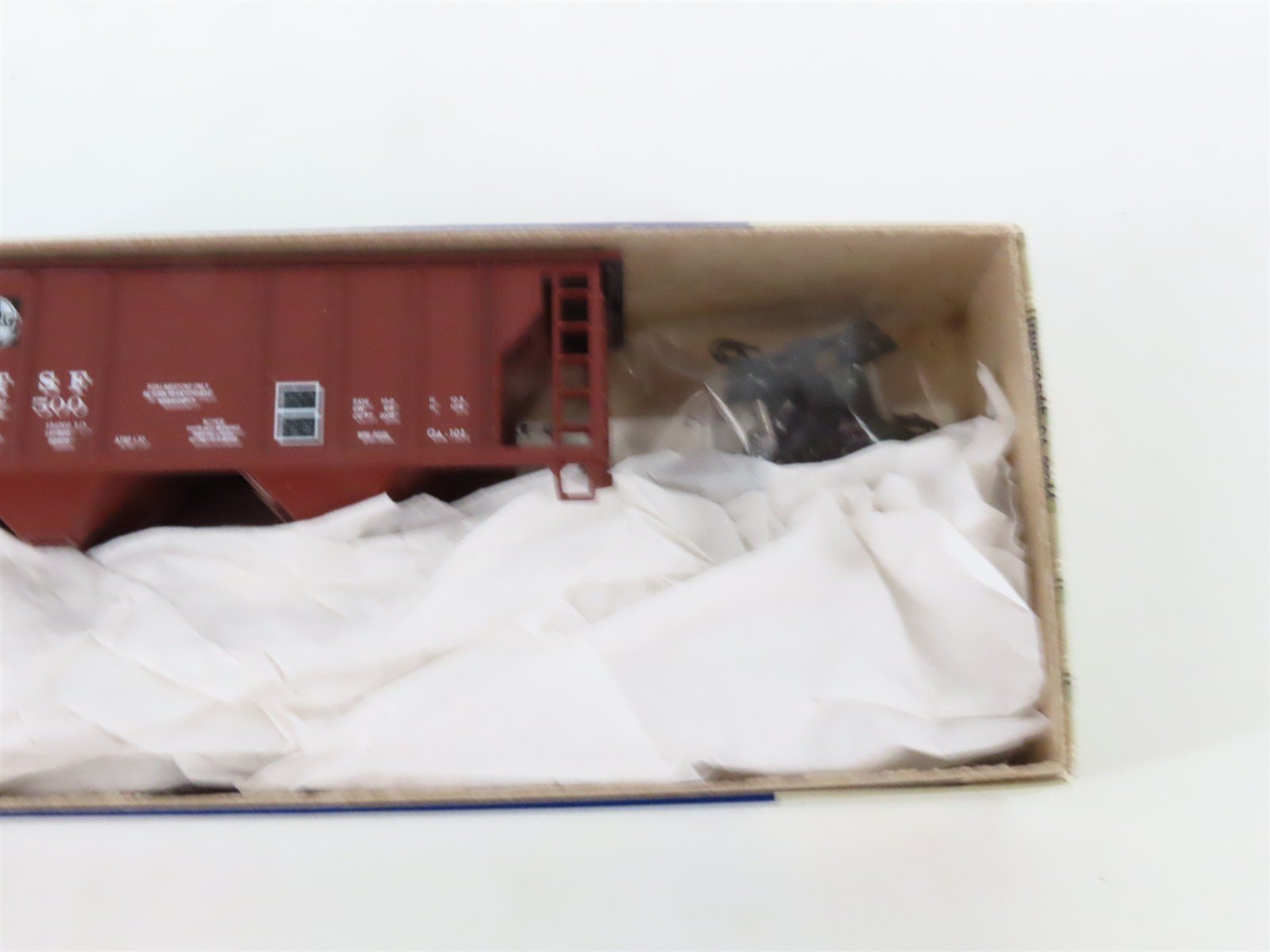LOT of 7 HO Scale Roundhouse DRGW Rio Grande Hopper & Boxcar Kits