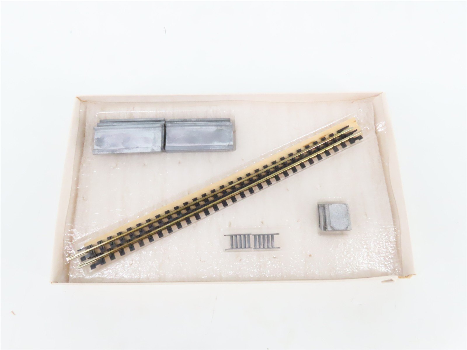 HO Scale Stewart Kit 213 Yard Service Facility Work Pit Atlas 9