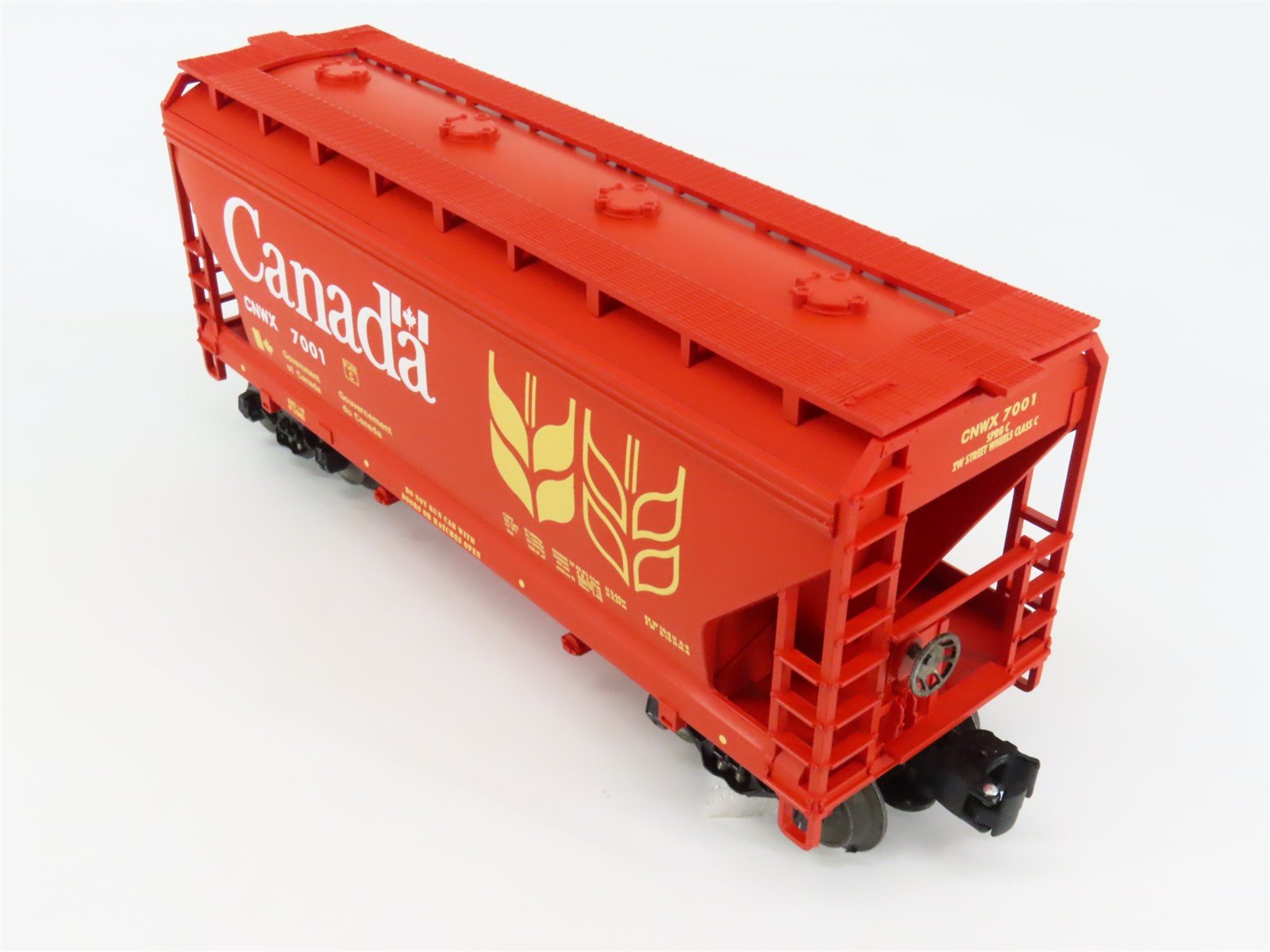 O Gauge 3-Rail Lionel 6-17012 CNWX Canada 2-Bay Covered Hopper #7001