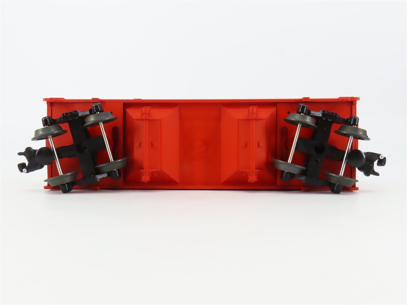 O Gauge 3-Rail Lionel 6-17012 CNWX Canada 2-Bay Covered Hopper #7001
