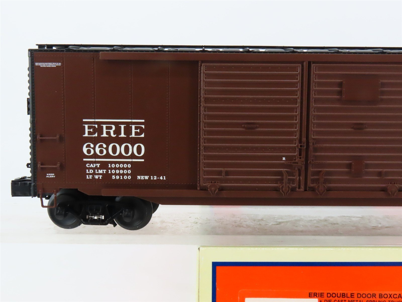 O Gauge 3-Rail Lionel 6-17284 ERIE Double Door Box Car #66000 w/ Auto Frames