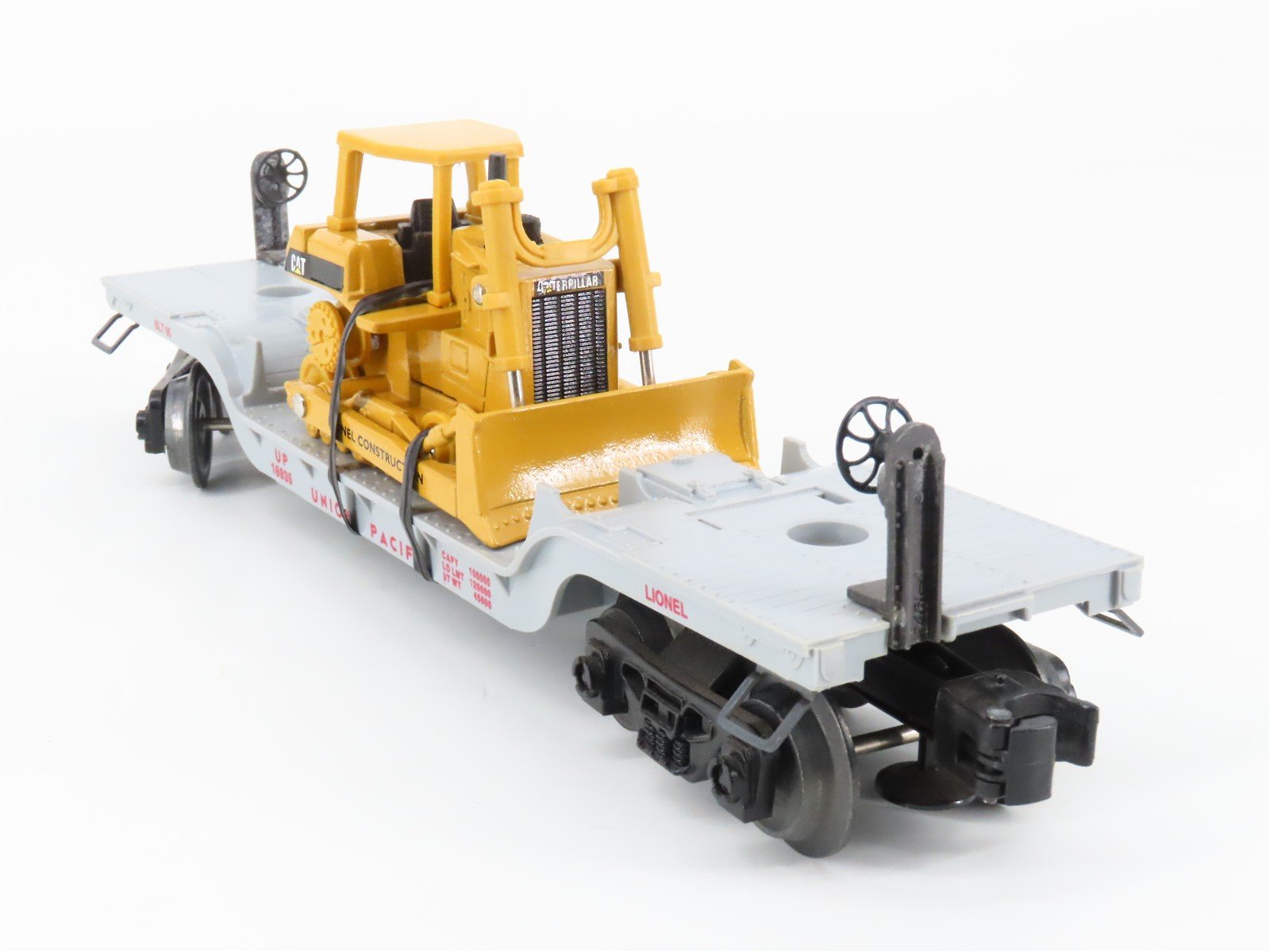 O 3-Rail Lionel 6-16935 UP Depressed Center Flat Car #16935 w/Ertl CAT Bulldozer
