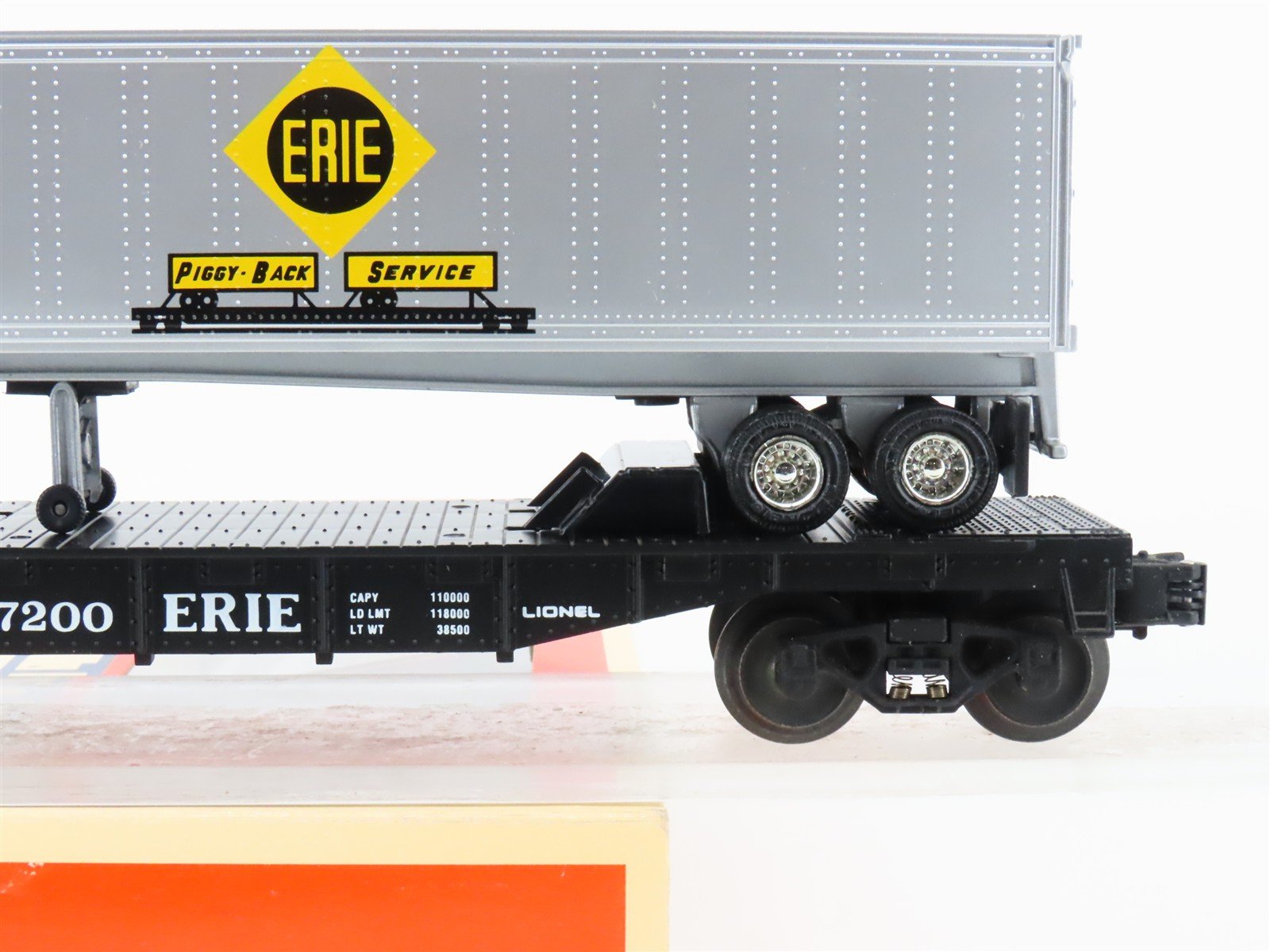 O Gauge 3-Rail Lionel 6-19415 ERIE TOFC Piggyback Flat Car #7200 w/ Trailer