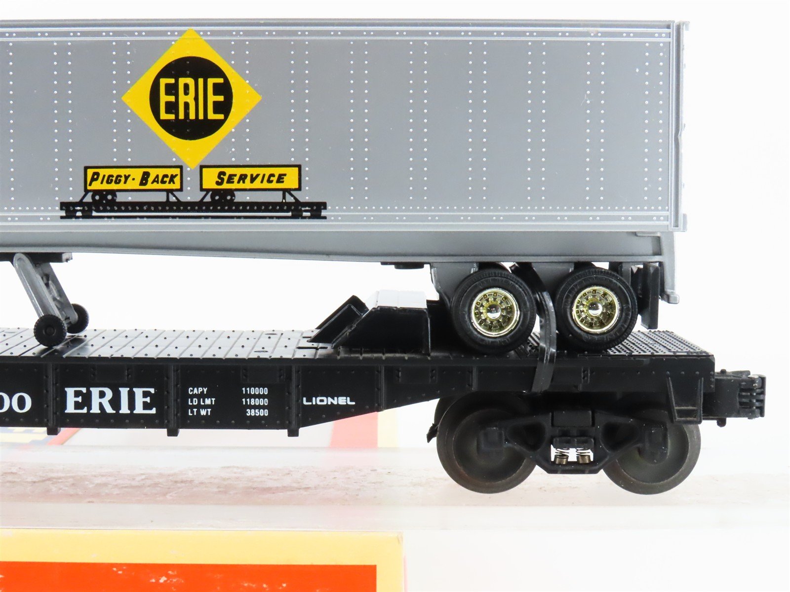 O Gauge 3-Rail Lionel 6-19415 ERIE TOFC Piggyback Flat Car #7200 w/ Trailer