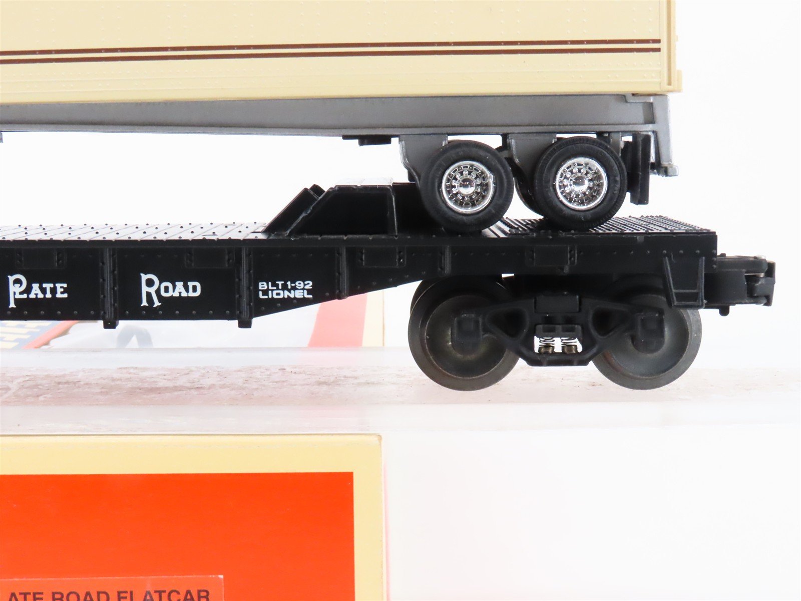 O Gauge 3-Rail Lionel 6-19411 NKP Nickel Plate Road Flat Car w/ Sears Trailer