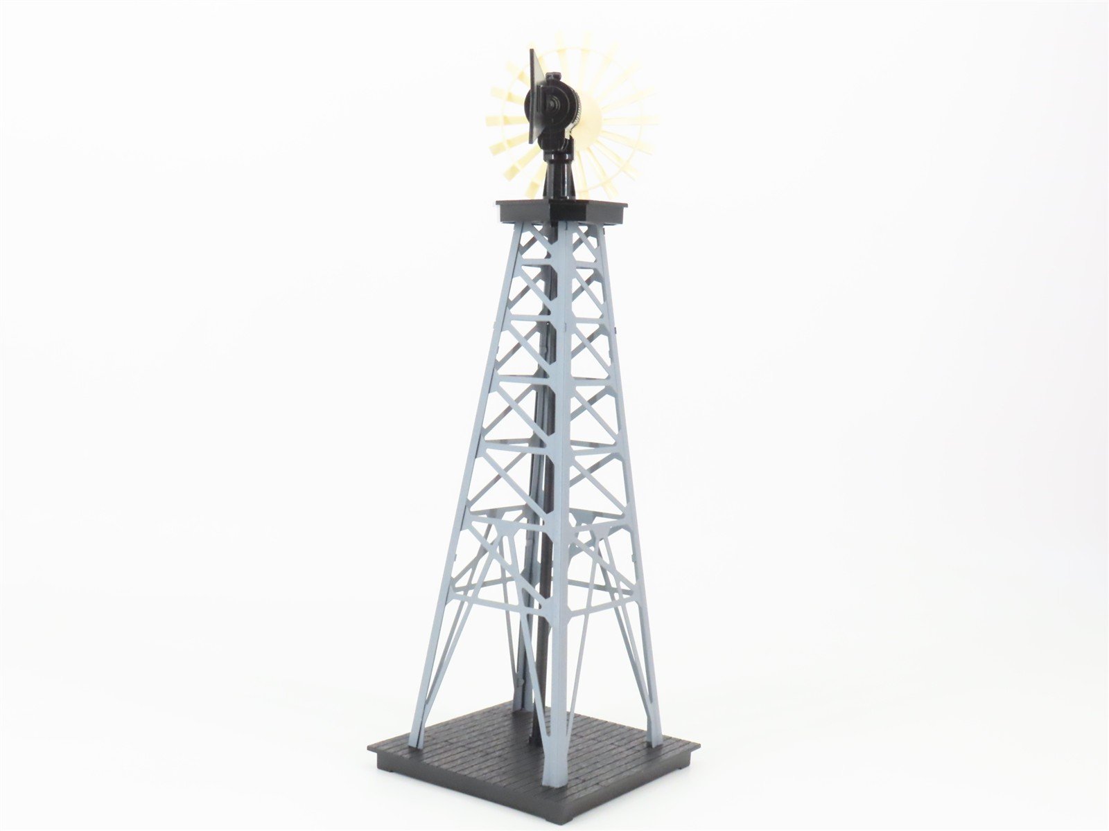 O Scale Lionel 6-12889 Operating Windmill
