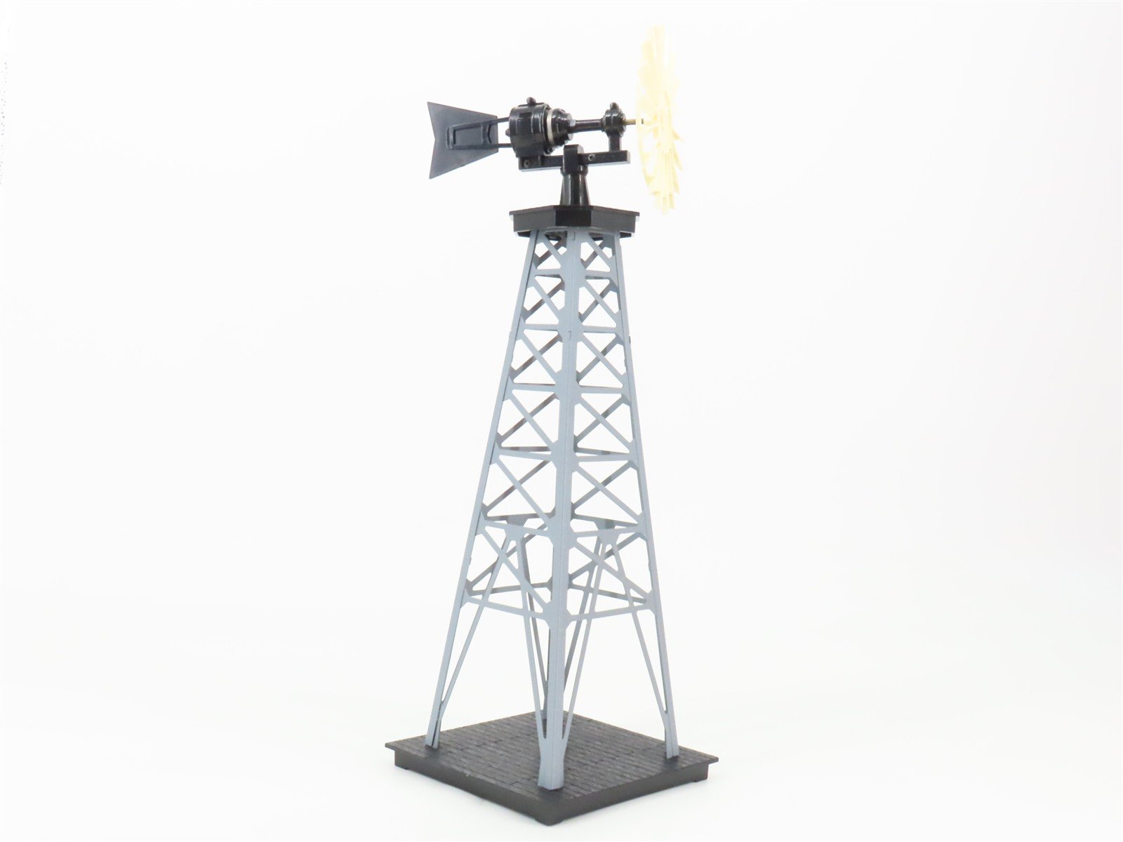 O Scale Lionel 6-12889 Operating Windmill