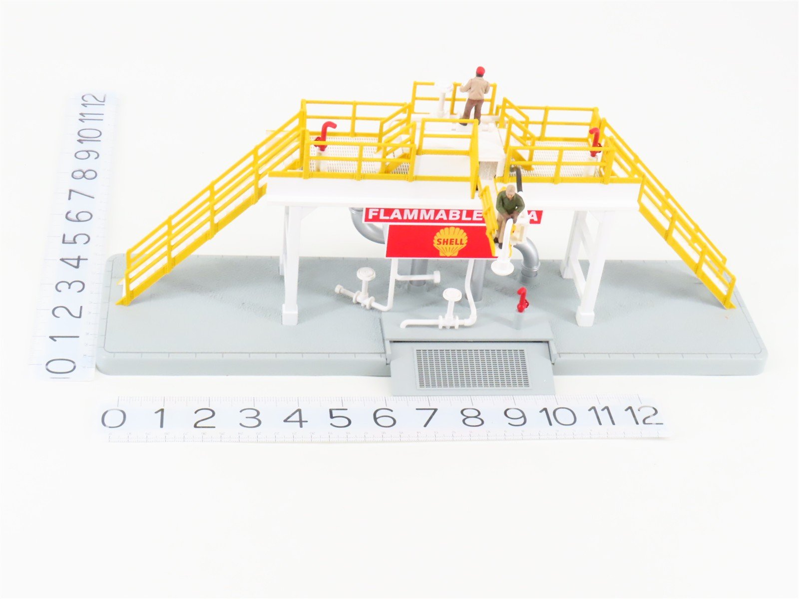 O Scale MTH Rail King 30-9141 Shell Operating Storage Tank Station