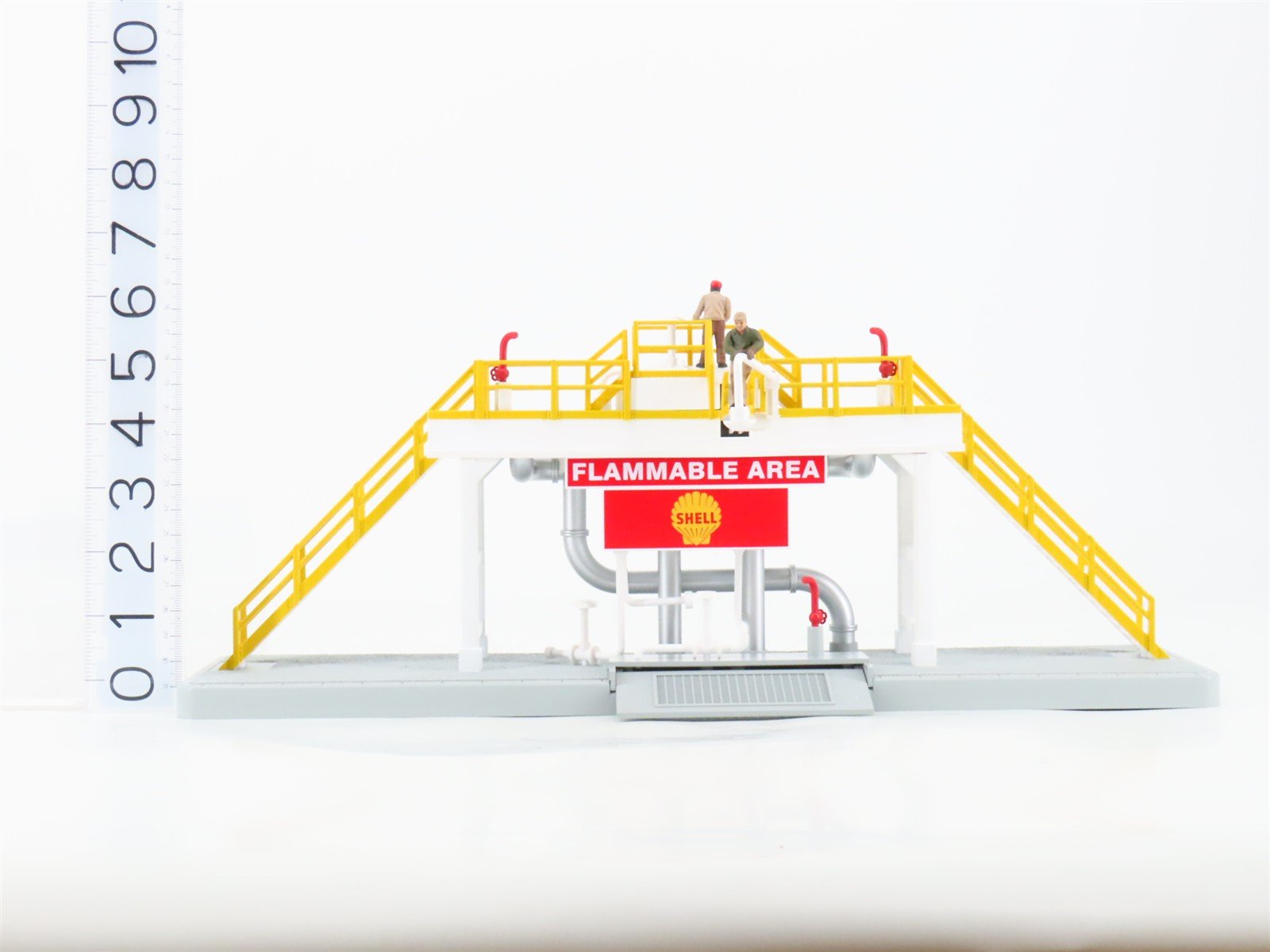 O Scale MTH Rail King 30-9141 Shell Operating Storage Tank Station