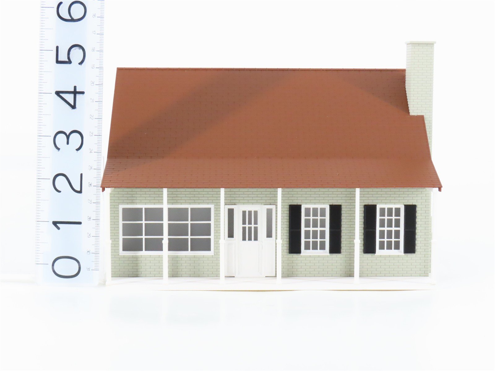 O 1/48 Scale Lionel Lionelville 6-34108 Suburban House