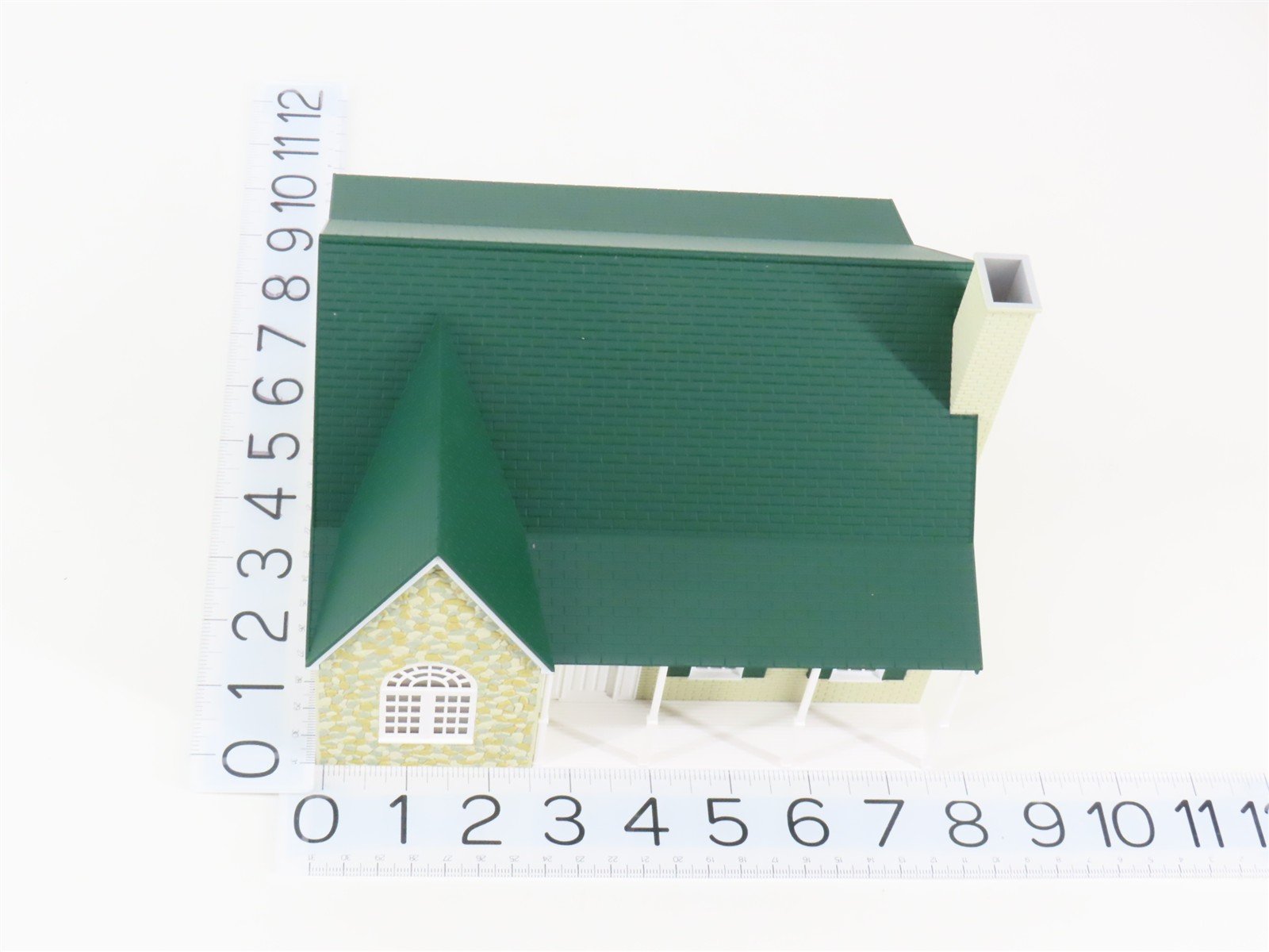 O 1/48 Scale Lionel Lionelville 6-34112 Fieldstone House