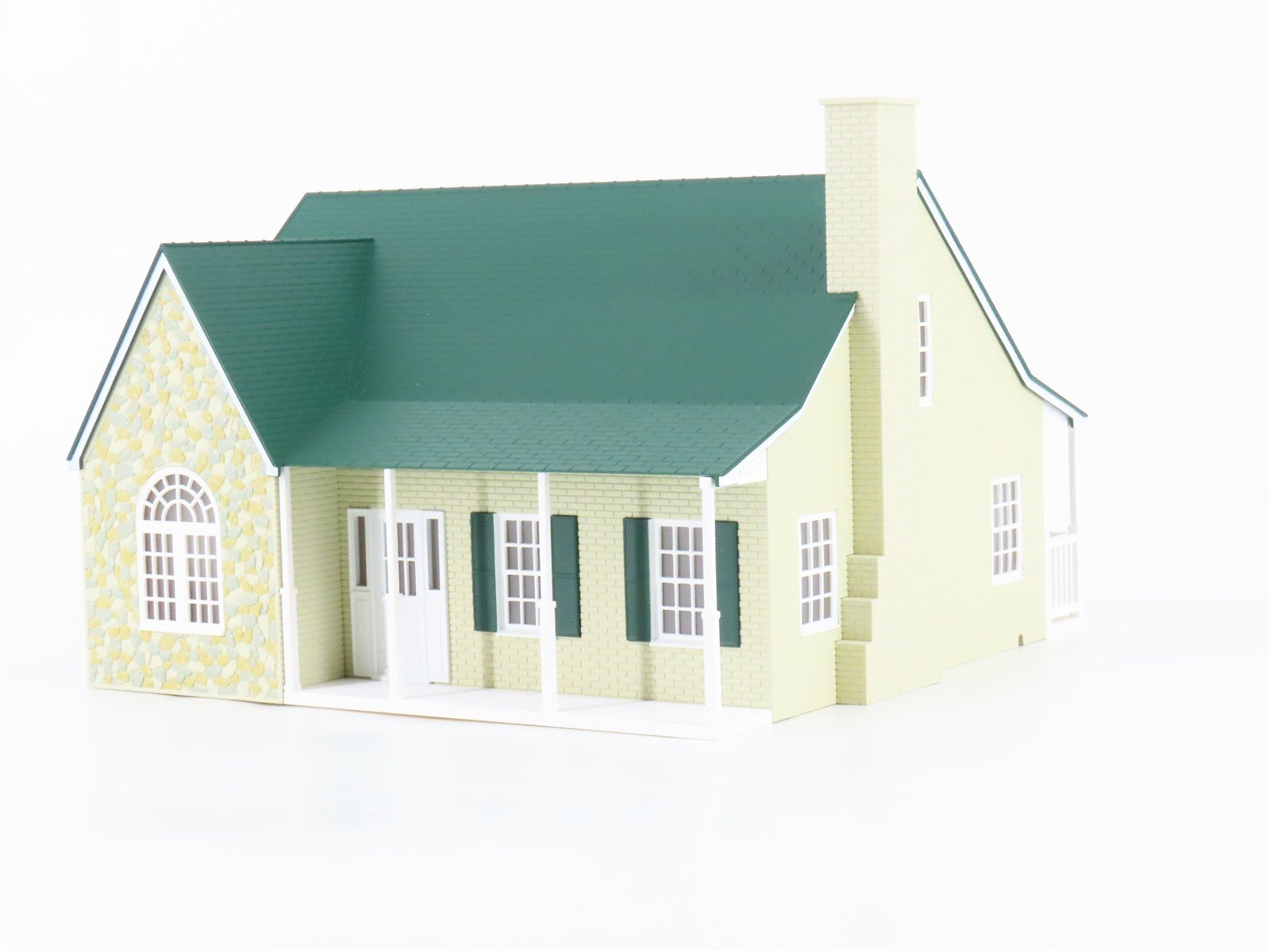 O 1/48 Scale Lionel Lionelville 6-34112 Fieldstone House