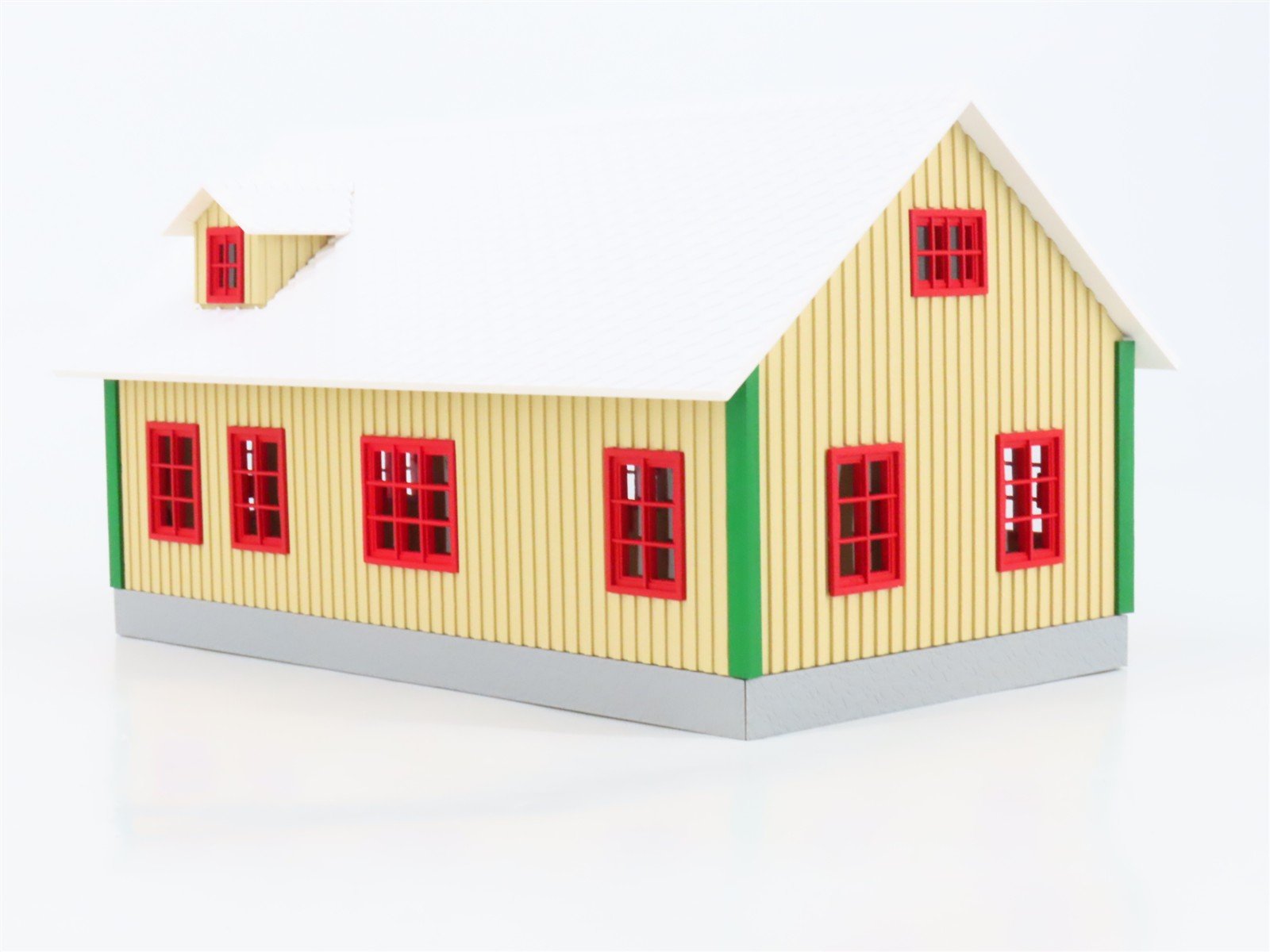 O 1/48 Scale MTH Rail King 30-90256 Santa's Workshop