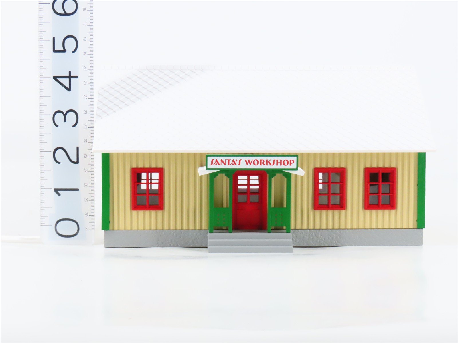O 1/48 Scale MTH Rail King 30-90256 Santa's Workshop