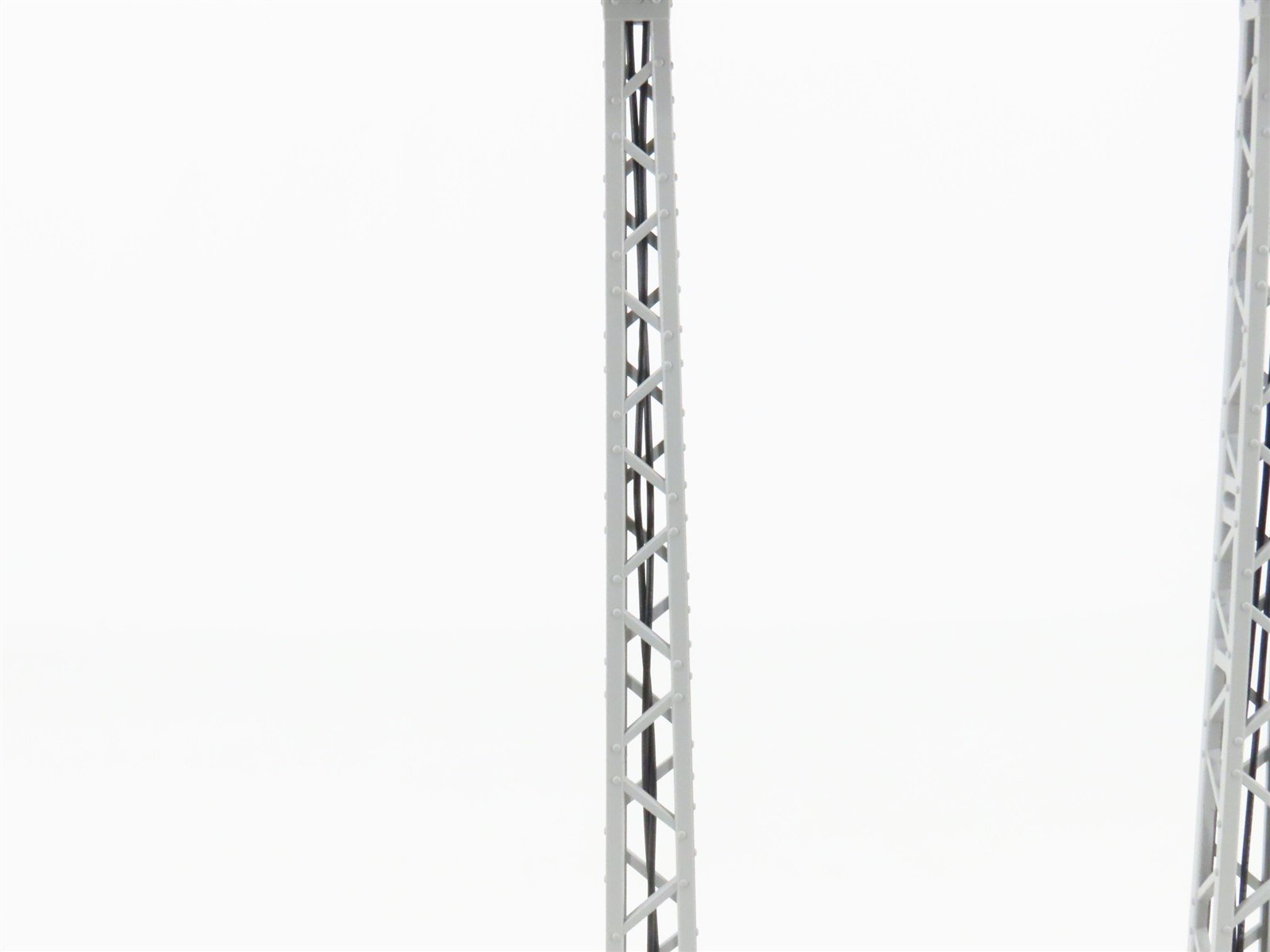 O Scale MTH Rail King 30-11039 Floodlight Tower 2-Piece Set