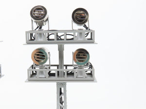 O Scale MTH Rail King 30-11039 Floodlight Tower 2-Piece Set