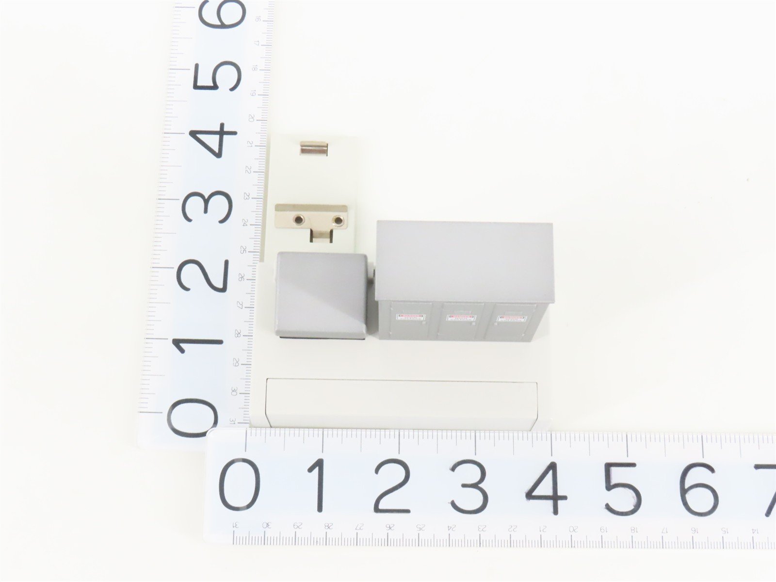 Lionel 6-14111 153IR Controller Relay Box Scenery