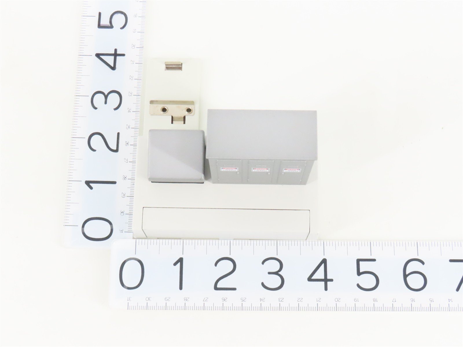 Lionel 6-14111 153IR Controller Relay Box Scenery