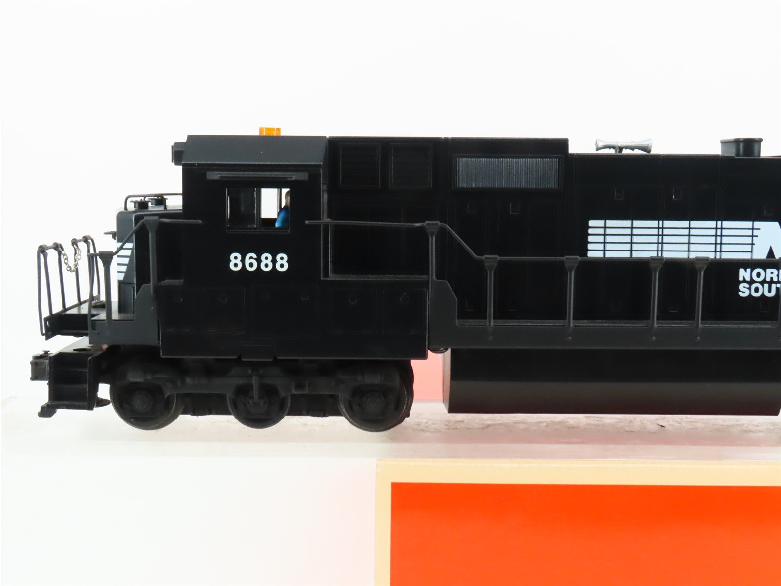 O Gauge 3-Rail Lionel 6-18213 NS Norfolk Southern Dash 8-40C Diesel Loco #8688