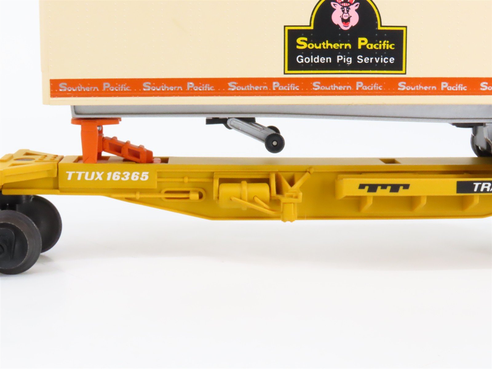 O Gauge 3-Rail Lionel 6-16345 TTUX Southern Pacific Flat Car w/ Trailers Set