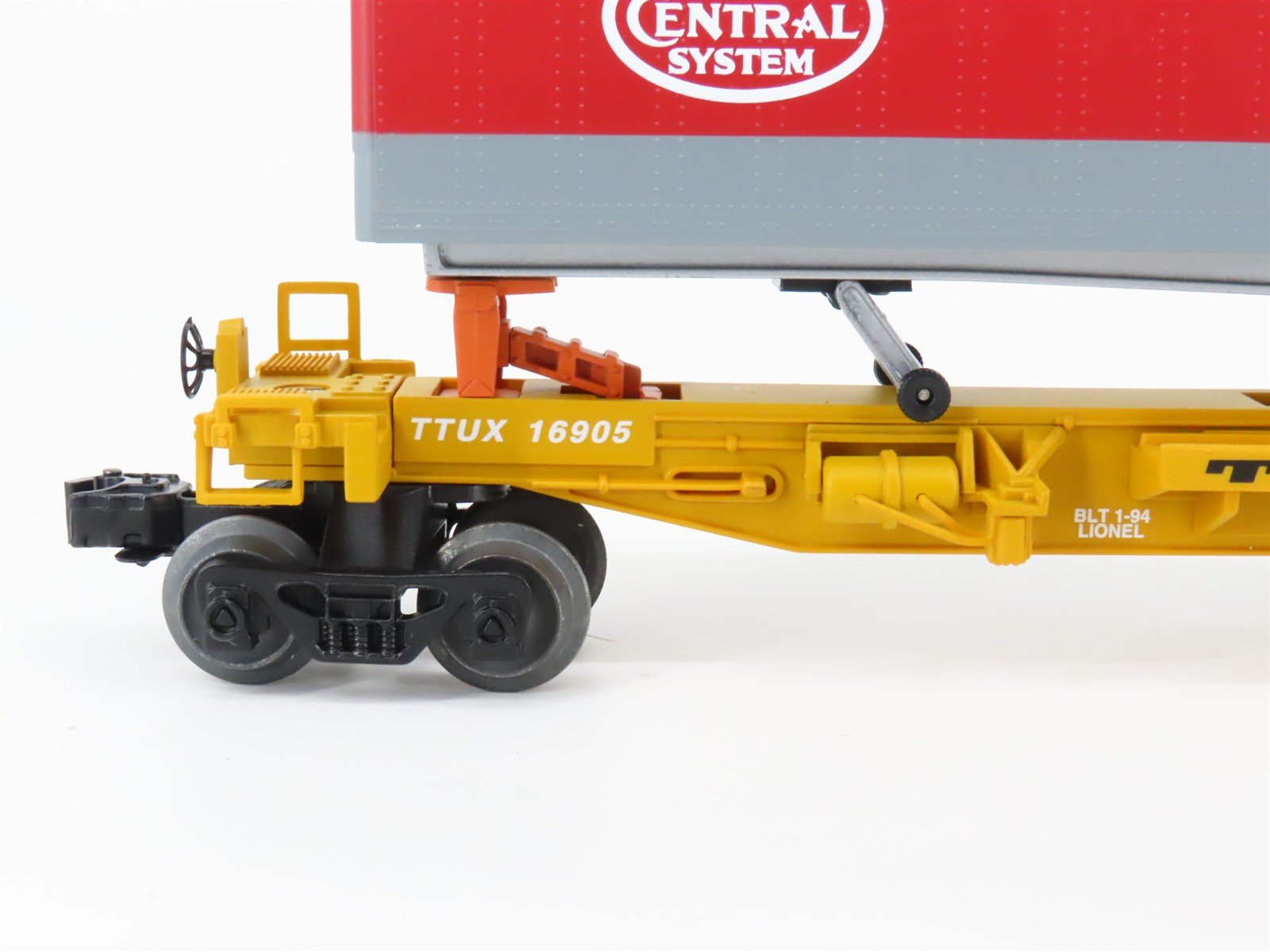 O Gauge 3-Rail Lionel 6-16904 TTUX NYC New York Central Flat Car w/ Trailers