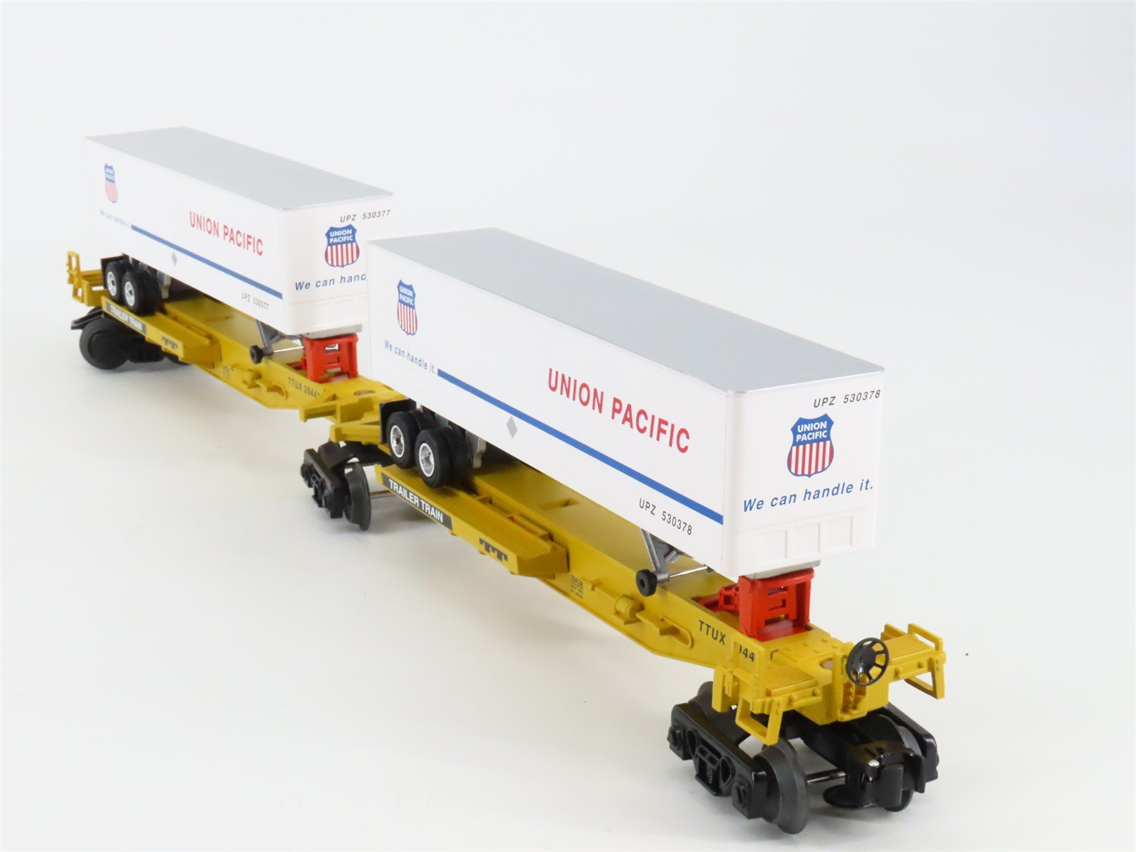 O Gauge 3-Rail Lionel 6-29438 TTUX UP Union Pacific Flat Car w/ Trailers