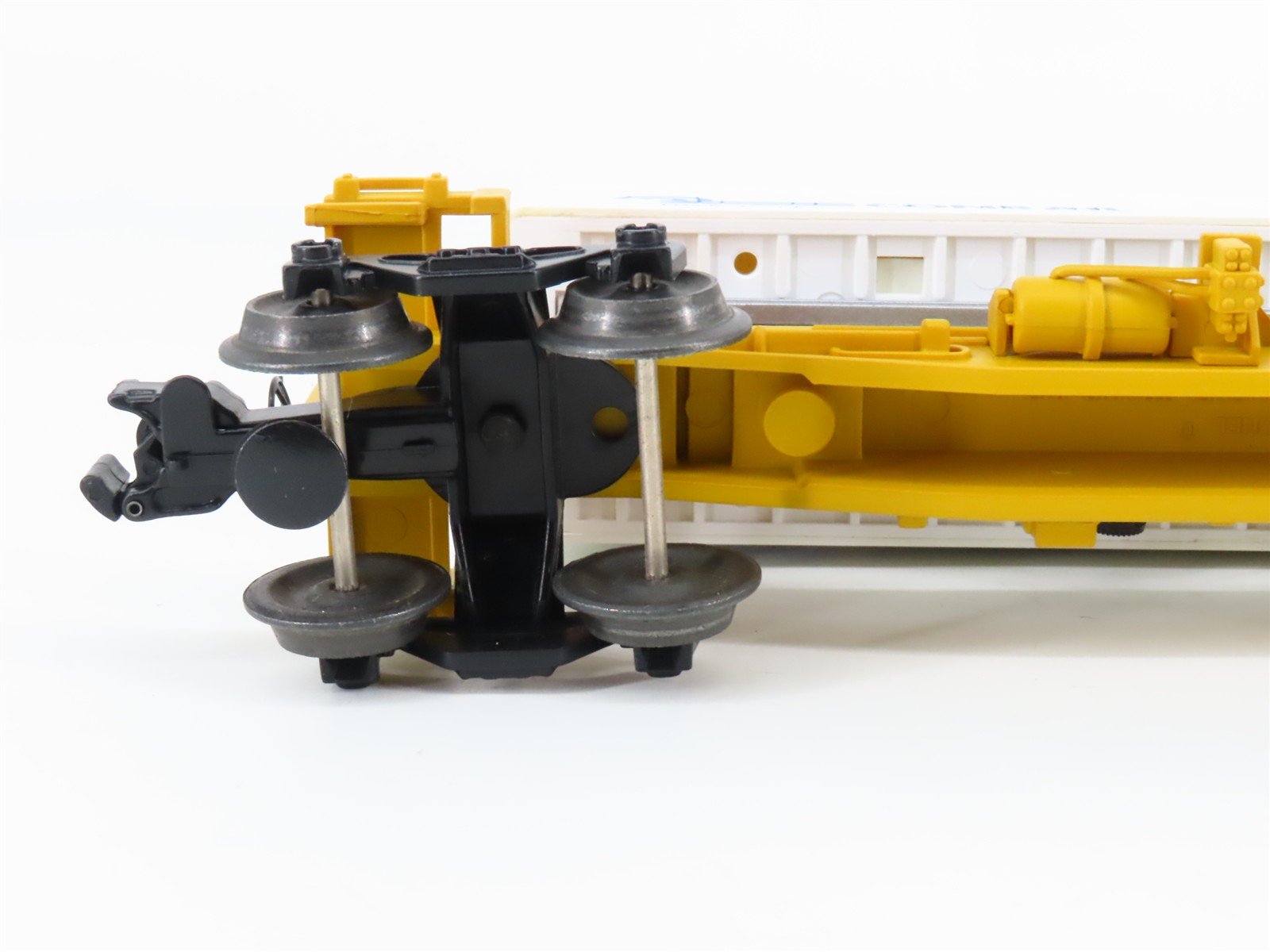O Gauge 3-Rail Lionel TTUX Trailer Train Flat Car w/ CR Conrail Trailers