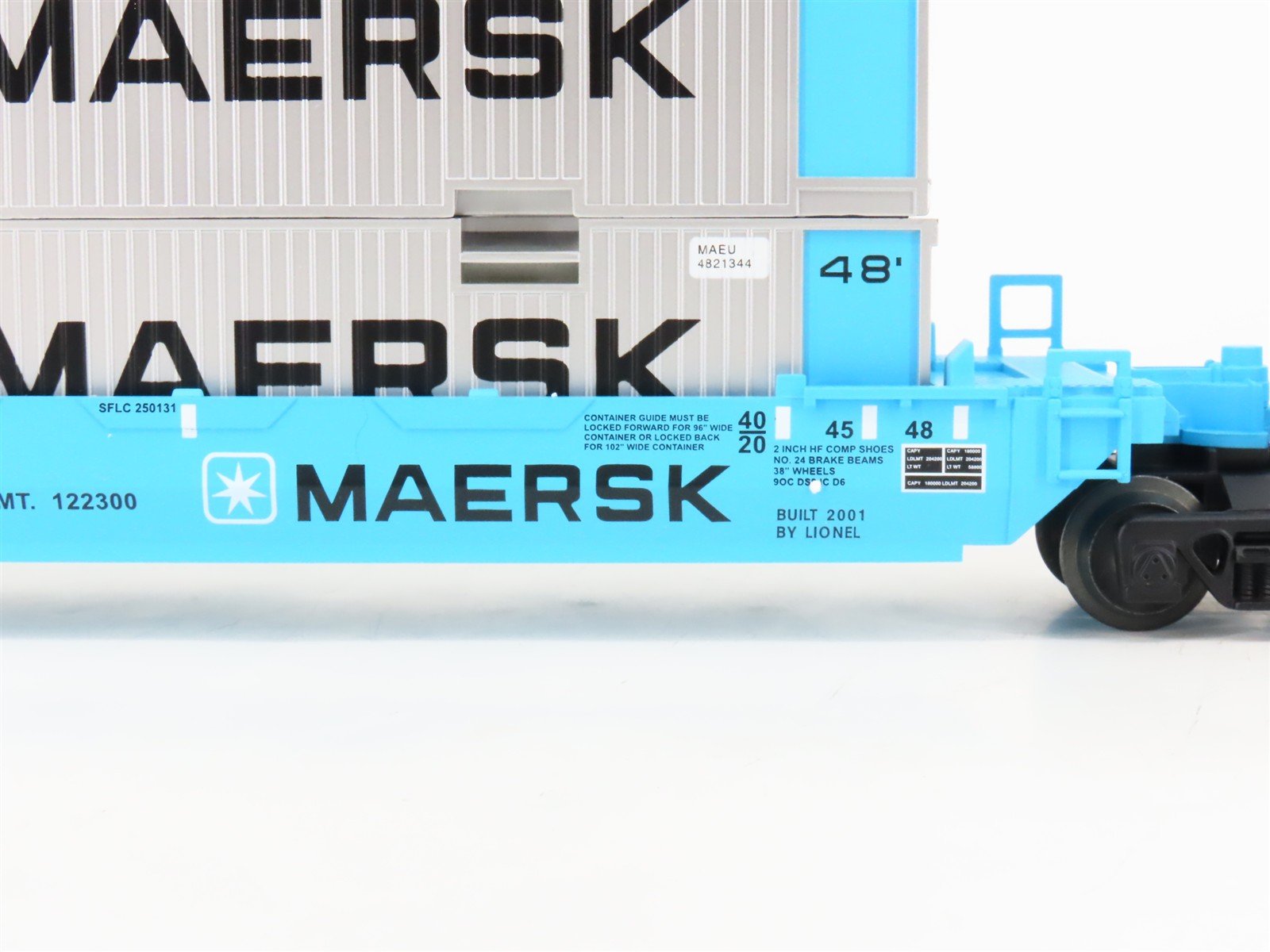 O Gauge 3-Rail Lionel 6-36935 SFLC Maersk Maxi Stack Flat Car w/ Containers