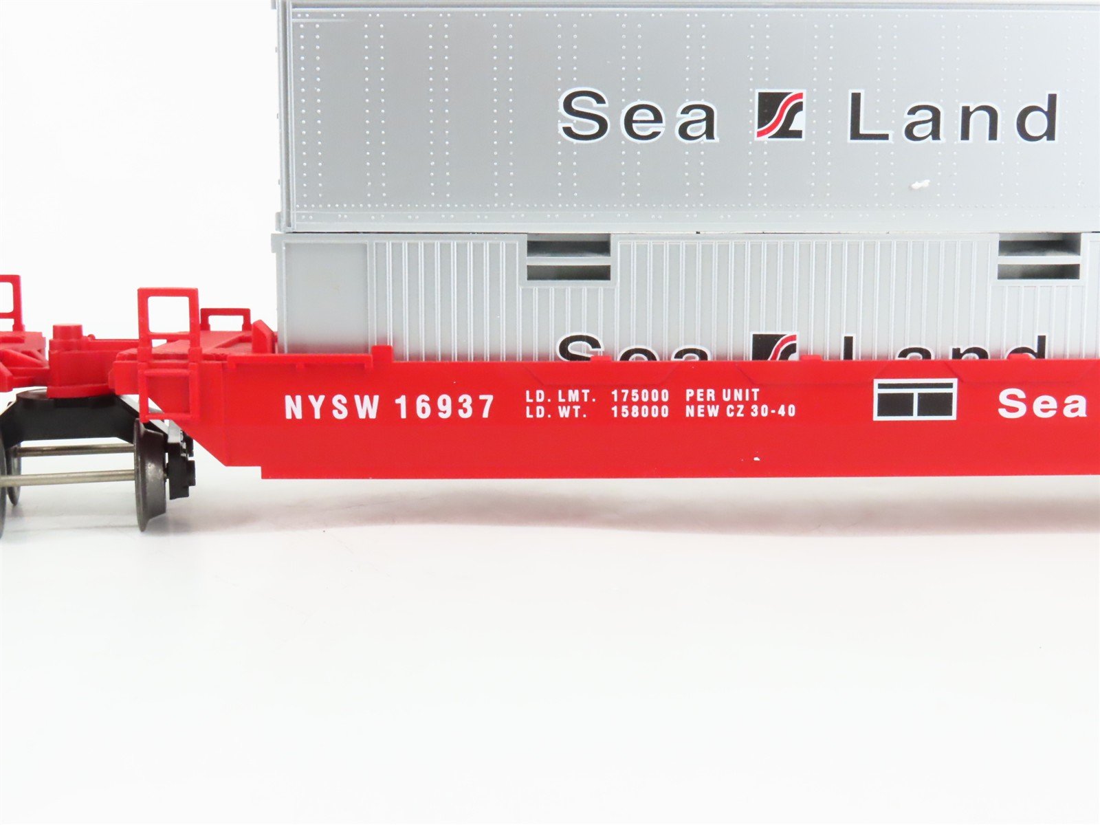 O Gauge 3-Rail Lionel 6-16936 NYSW Sea Land Maxi Stack Flat Car w/ Containers