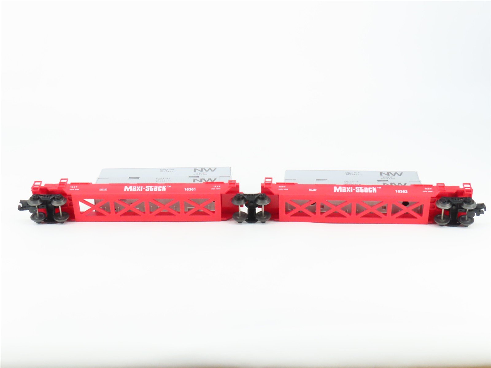 O Gauge 3-Rail Lionel 6-16360 NW Railroad Maxi Stack Flat Car w/ Containers