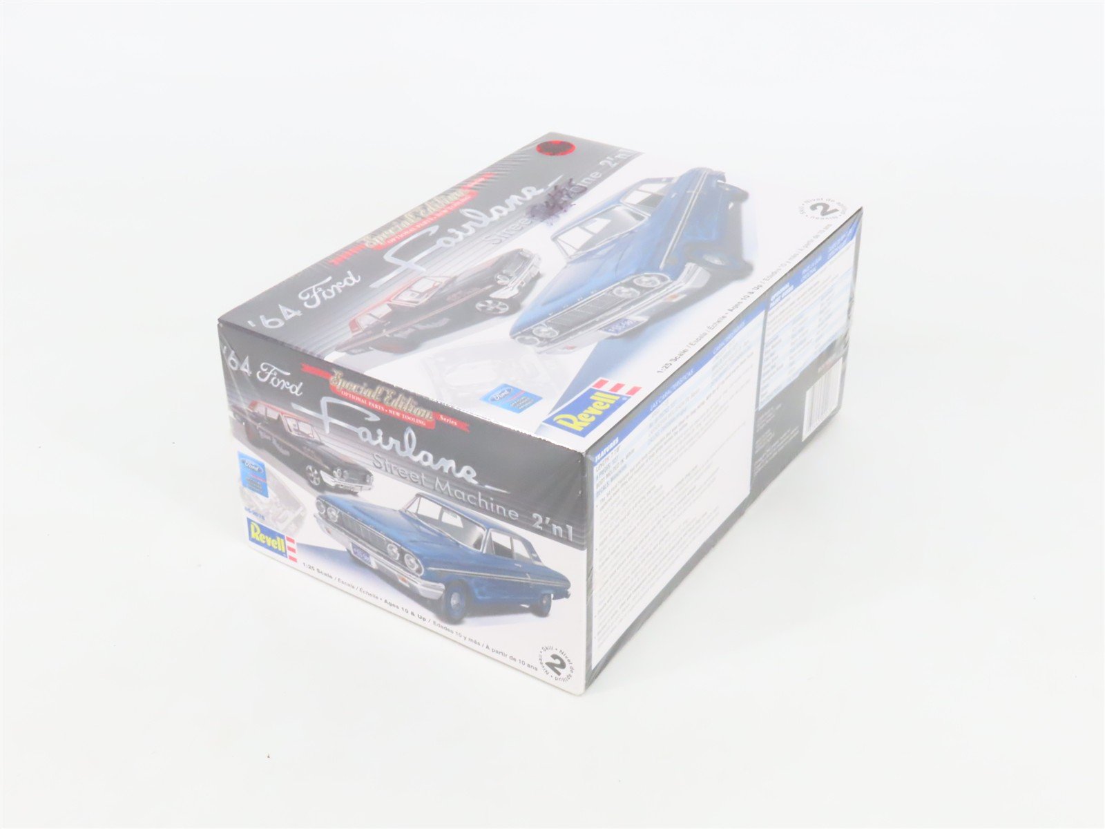 1:25 Scale Revell 2 'n 1 Kit 85-2076 '64 Ford Fairlane Street Machine - Sealed