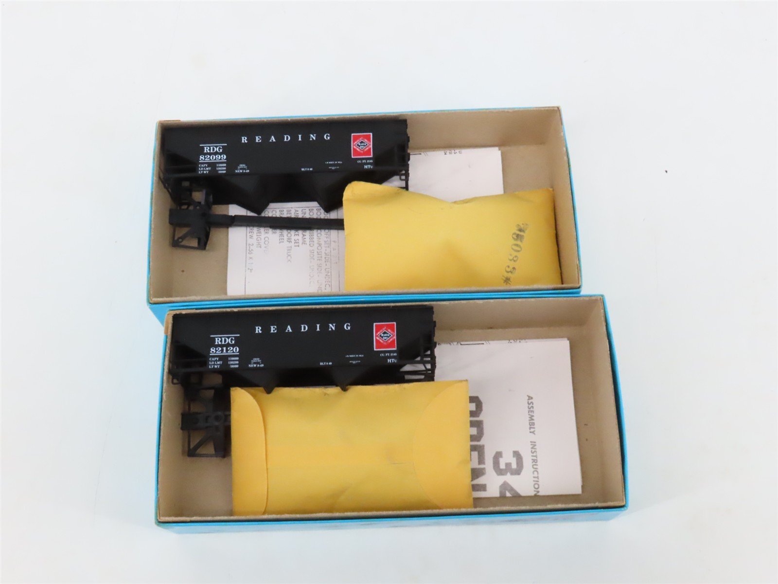 LOT of 2 HO Scale Athearn RDG Reading 2-Bay Open Hopper Car Kits