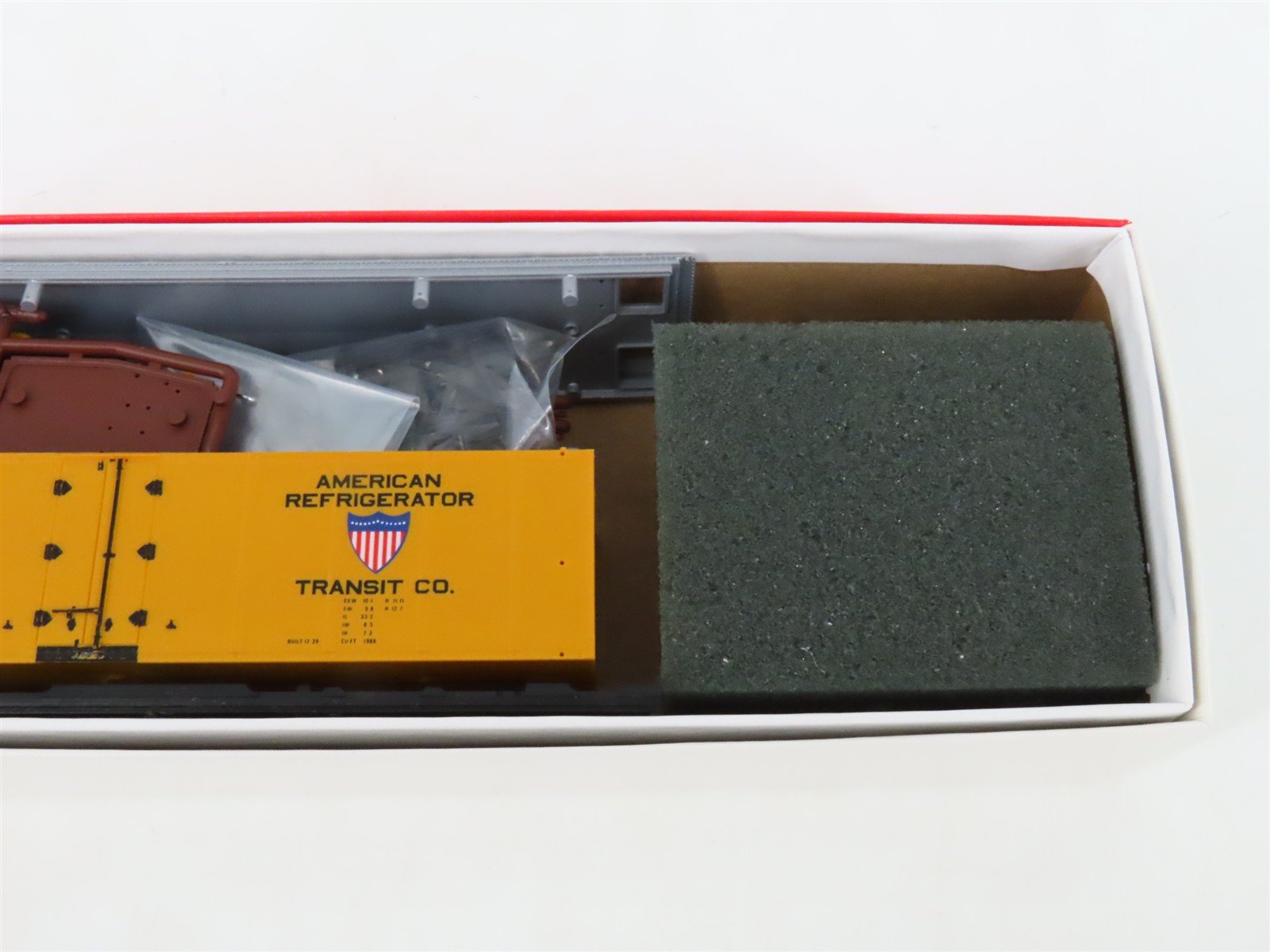 LOT of 4 HO Scale Intermountain ART American Reefer Transit Reefer Cars Kits