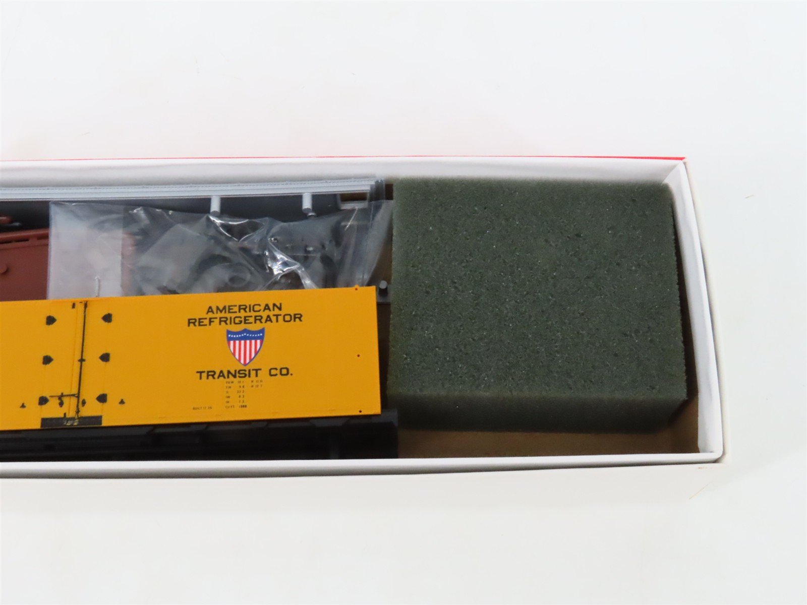 LOT of 4 HO Scale Intermountain ART American Reefer Transit Reefer Cars Kits