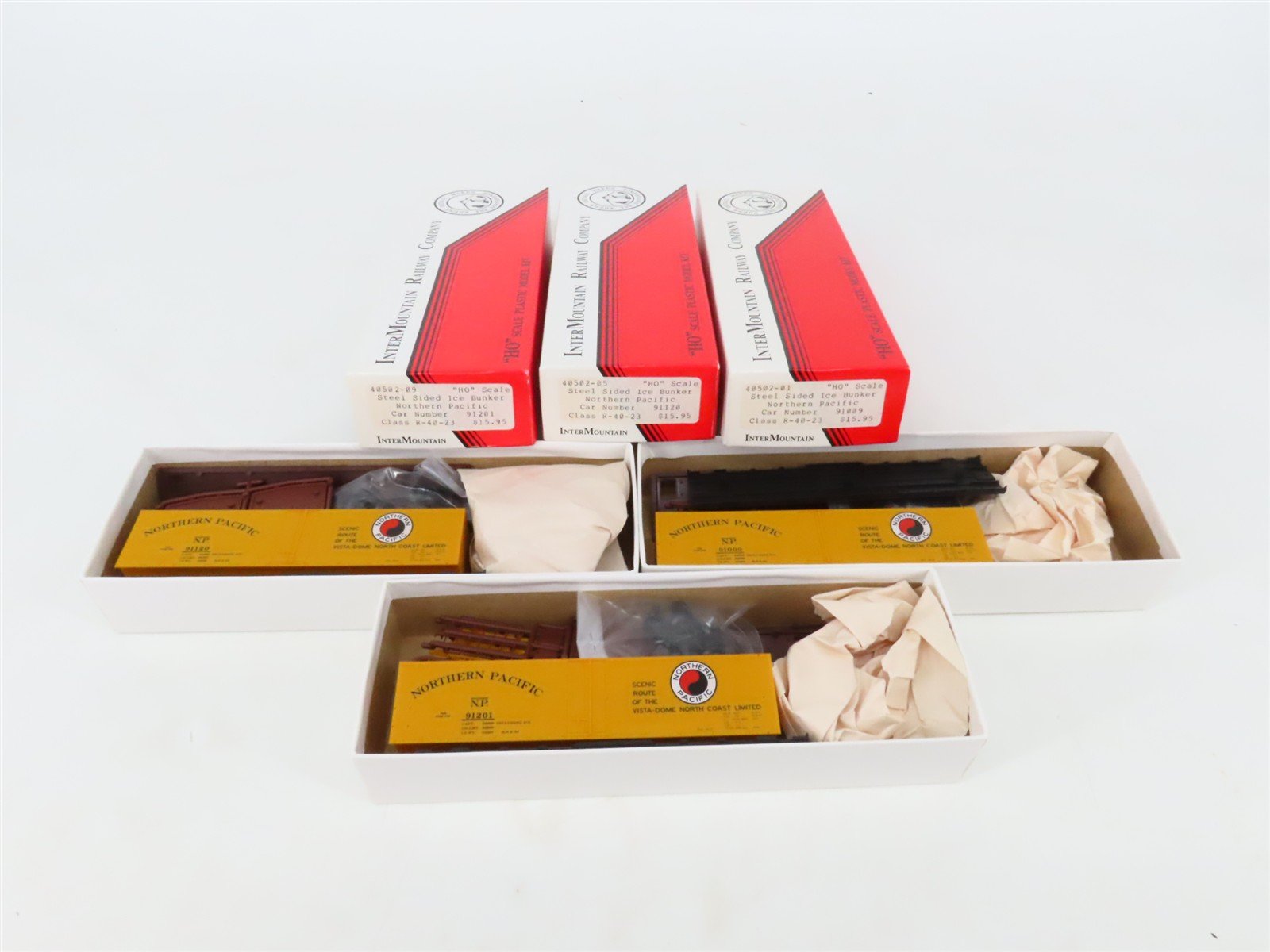 LOT of 3 HO Scale Intermountain NP Northern Pacific Reefer Cars Kits