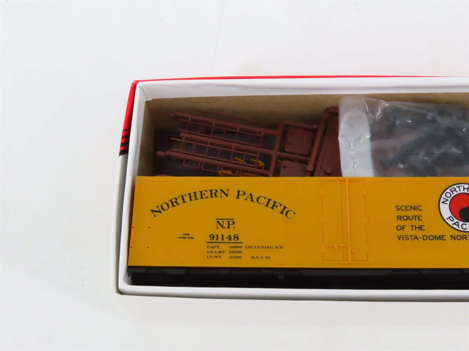 LOT of 3 HO Scale Intermountain NP Northern Pacific Reefer Cars Kits