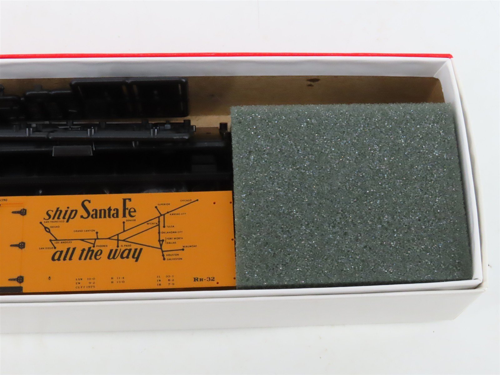 LOT of 3 HO Scale Intermountain SFRD Santa Fe Refrigerator Cars Kits