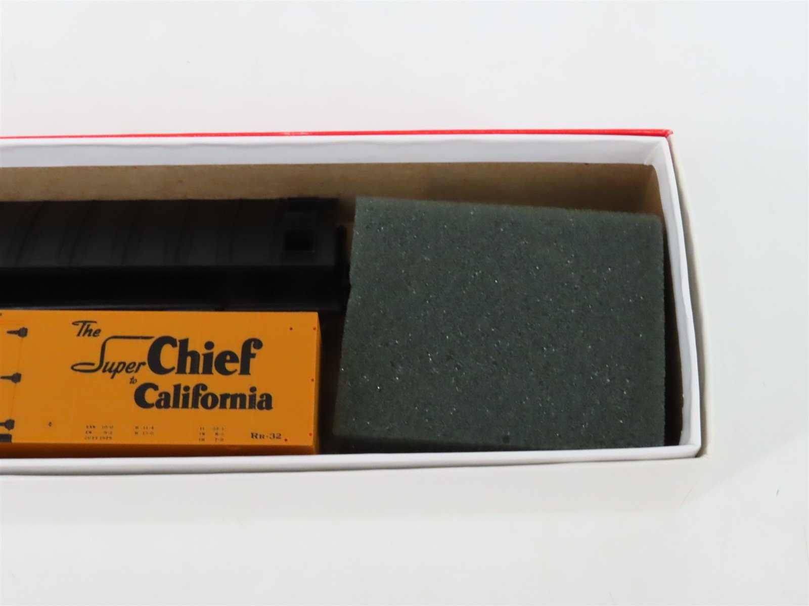 LOT of 3 HO Scale Intermountain SFRD Santa Fe Refrigerator Cars Kits
