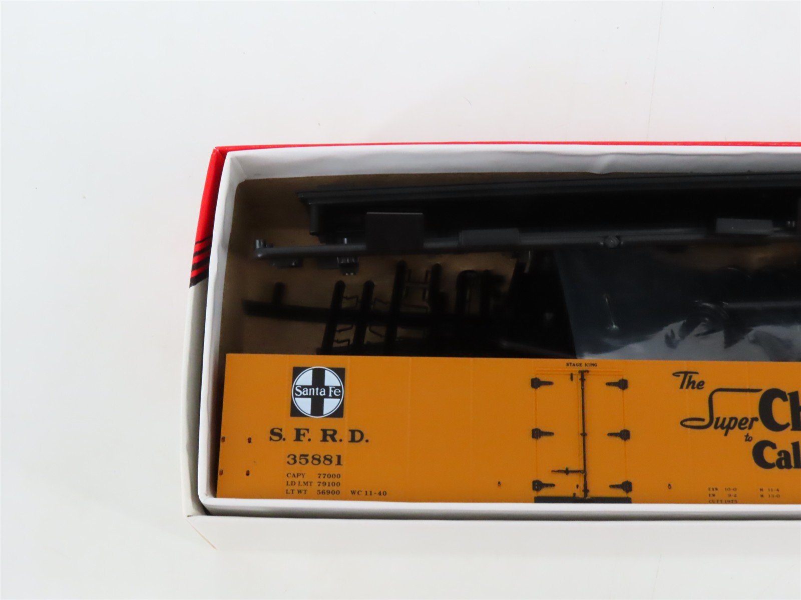 LOT of 3 HO Scale Intermountain SFRD Santa Fe Refrigerator Cars Kits