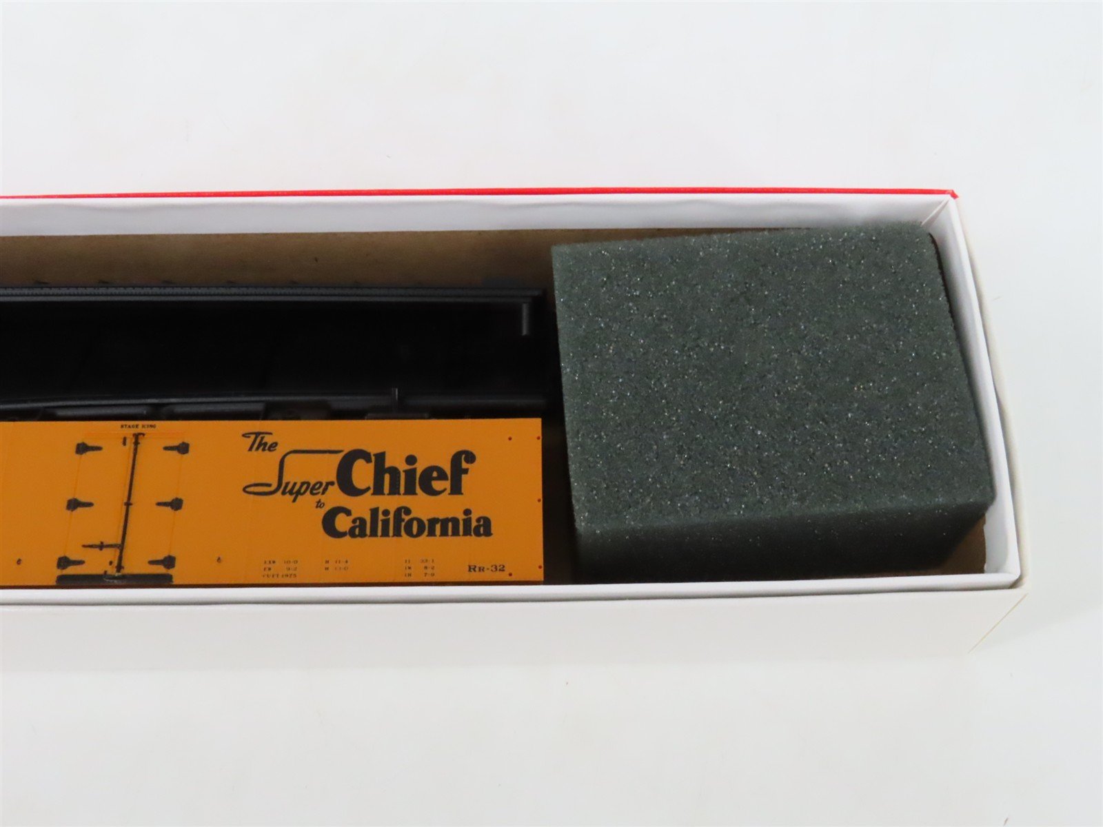 LOT of 3 HO Scale Intermountain SFRD Santa Fe Refrigerator Cars Kits