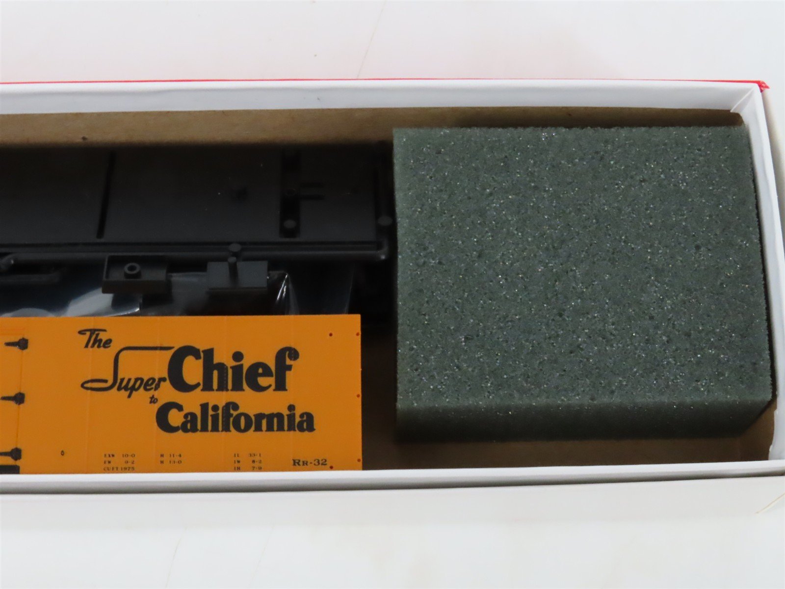 LOT of 3 HO Scale Intermountain SFRD Santa Fe Refrigerator Cars Kits