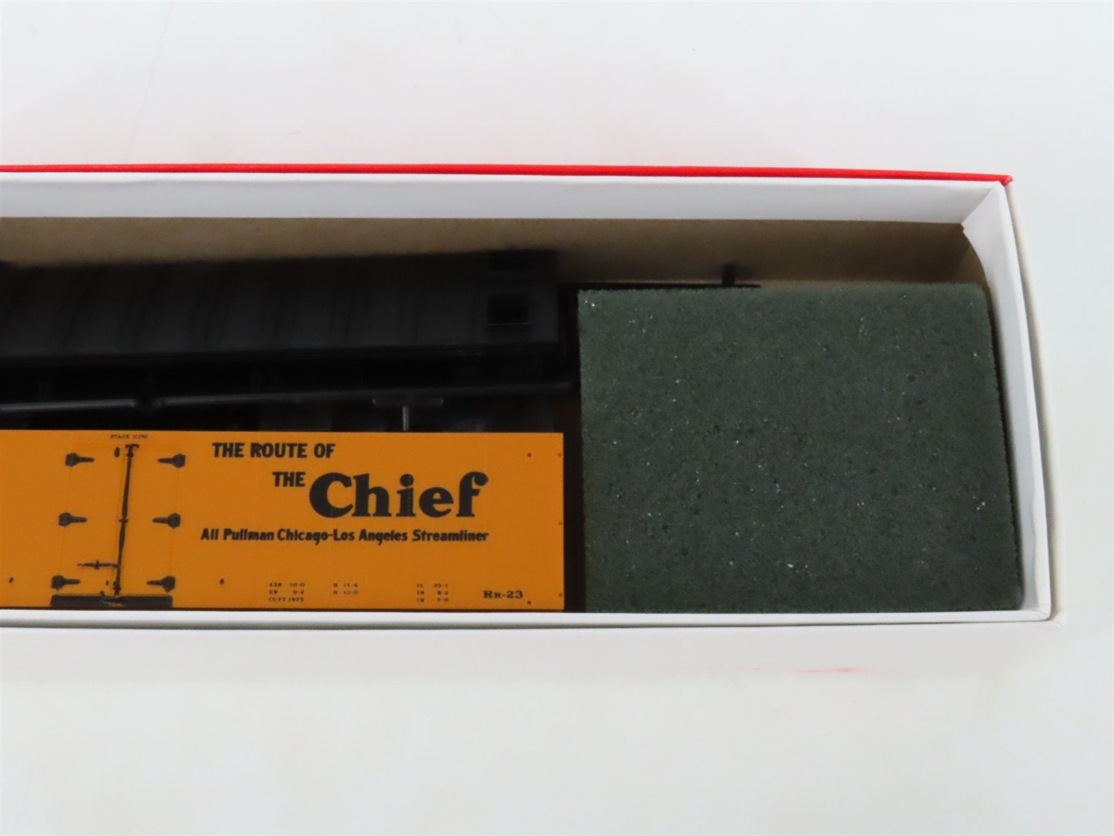 LOT of 3 HO Scale Intermountain SFRD Santa Fe Refrigerator Cars Kits