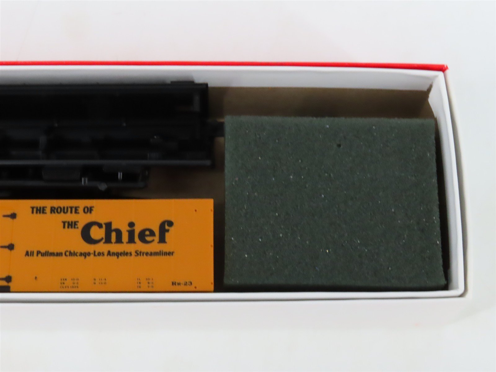 LOT of 3 HO Scale Intermountain SFRD Santa Fe Refrigerator Cars Kits